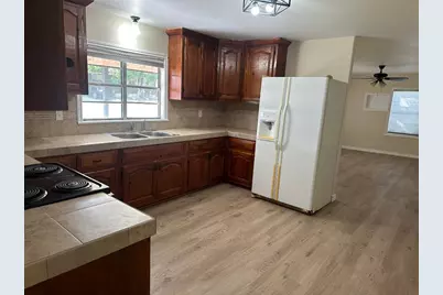 719 Eckel Street, La Grange, TX 78945 - Photo 5