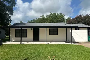 719 Eckel St, La Grange, TX 78945 - Photo 1