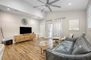 6800 Menchaca Rd, Austin, TX 78745 - Photo 11