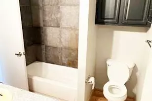 806 W 24th St, Austin, TX 78705 - Photo 13