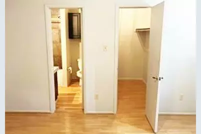 806 W 24th Street #201, Austin, TX 78705 - Photo 11