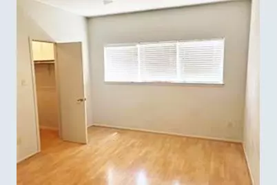 806 W 24th Street #201, Austin, TX 78705 - Photo 9