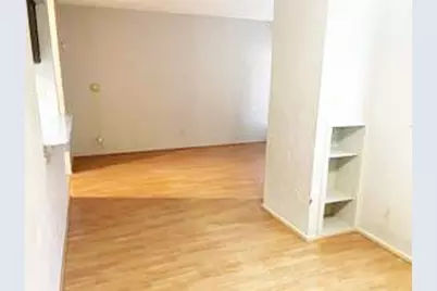 806 W 24th Street #201, Austin, TX 78705 - Photo 17