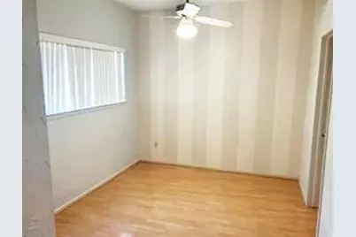 806 W 24th Street #201, Austin, TX 78705 - Photo 15