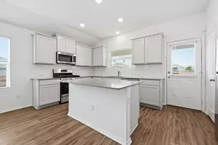 388 Barcelona, Kyle, TX 78640 - Photo 11