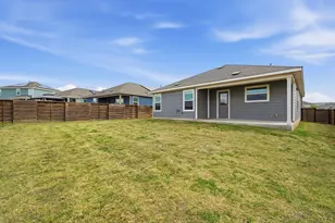 388 Barcelona, Kyle, TX 78640 - Photo 23