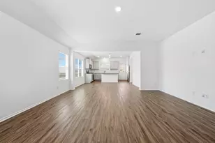 388 Barcelona, Kyle, TX 78640 - Photo 5