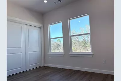 211 Big Bow, Smithville, TX 78957 - Photo 7