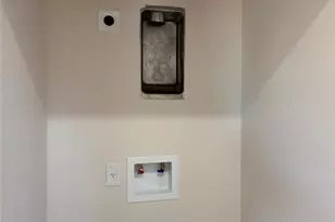 211 Big Bow, Smithville, TX 78957 - Photo 11