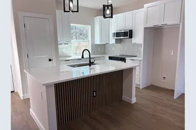 211 Big Bow, Smithville, TX 78957 - Photo 3