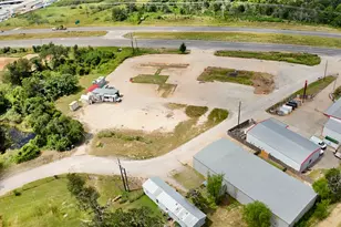 1360 71 Hwy W, Bastrop, TX 78602 - Photo 1