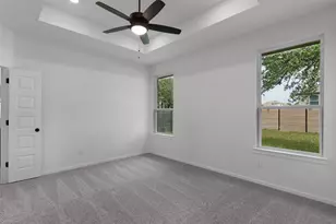 410 Raleigh Dr, Georgetown, TX 78633 - Photo 13