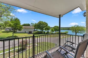 319 Meadowlakes Dr, Marble Falls, TX 78654 - Photo 1