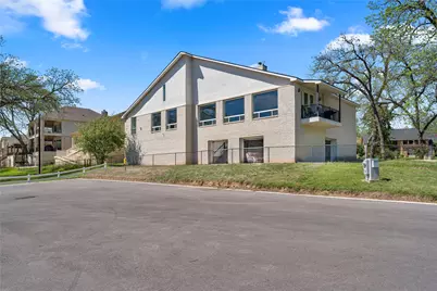 319 Meadowlakes Drive, Marble Falls, TX 78654 - Photo 23