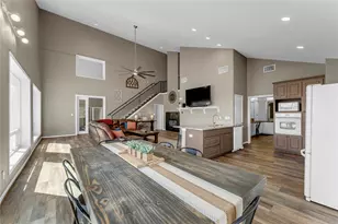 319 Meadowlakes Dr, Marble Falls, TX 78654 - Photo 5