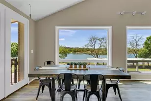 319 Meadowlakes Dr, Marble Falls, TX 78654 - Photo 3