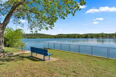 319 Meadowlakes Drive, Marble Falls, TX 78654 - Photo 25