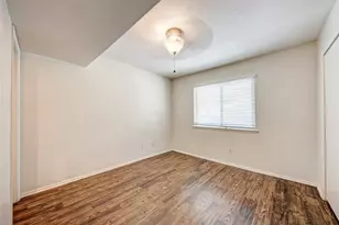 1106 W 22nd St, Austin, TX 78705 - Photo 11