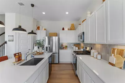 13717 Tucker Hedge Pass, Elgin, TX 78621 - Photo 11