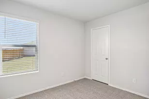 148 Wyatt Wy, Jarrell, TX 76537 - Photo 31