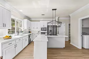 5901 Round Table Cove, Austin, TX 78746 - Photo 9
