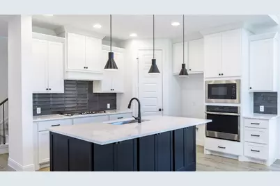 205 Ensberg Lane, Liberty Hill, TX 78642 - Photo 7