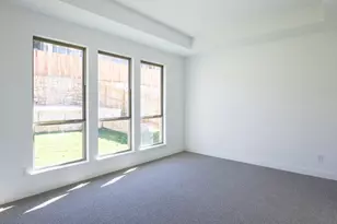 205 Ensberg Ln, Liberty Hill, TX 78642 - Photo 9