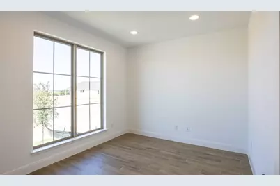 205 Ensberg Lane, Liberty Hill, TX 78642 - Photo 11