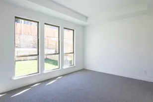 205 Ensberg Ln, Liberty Hill, TX 78642 - Photo 9