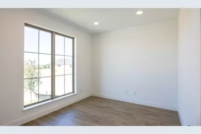 205 Ensberg Lane, Liberty Hill, TX 78642 - Photo 11