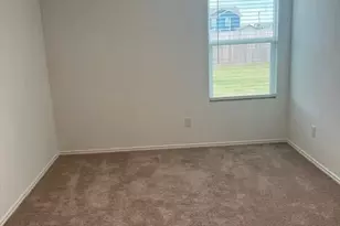 2215 Cyclone Dr, Lockhart, TX 78644 - Photo 9