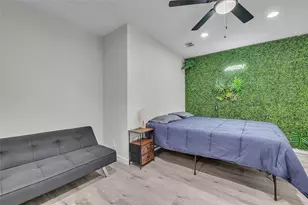 3400 Laguna Dr, Austin, TX 78741 - Photo 15