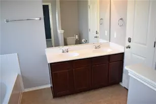 108 Quarry Ln, Liberty Hill, TX 78642 - Photo 9