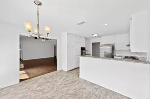 7007 Edgefield Dr, Austin, TX 78731 - Photo 9