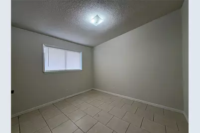 1100 N Meadows Drive #104, Austin, TX 78758 - Photo 5