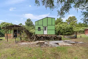 10843 US Hwy 90 W, Harwood, TX 78632 - Photo 15