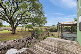 10843 US Hwy 90 W, Harwood, TX 78632 - Photo 19