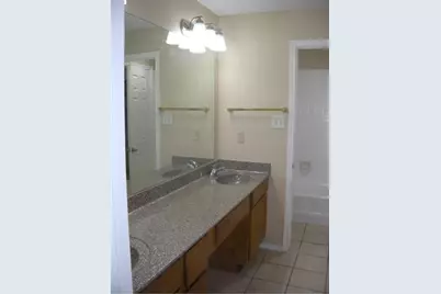 704 W 21st Street #304, Austin, TX 78705 - Photo 11