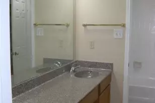 704 W 21st St, Austin, TX 78705 - Photo 11