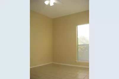 704 W 21st Street #304, Austin, TX 78705 - Photo 19