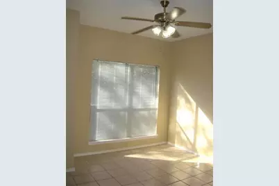 704 W 21st Street #304, Austin, TX 78705 - Photo 17