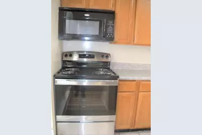 704 W 21st Street #304, Austin, TX 78705 - Photo 5