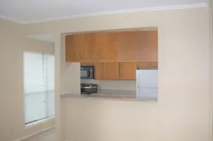 704 W 21st St, Austin, TX 78705 - Photo 3