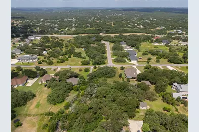 411 Brookhollow, New Braunfels, TX 78132 - Photo 7