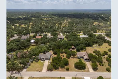 411 Brookhollow, New Braunfels, TX 78132 - Photo 9