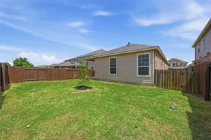 225 Danablu Dr, Hutto, TX 78634 - Photo 37