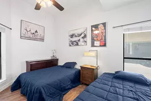 1910 Robbins Pl, Austin, TX 78705 - Photo 15