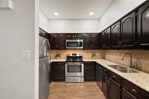 1910 Robbins Pl, Austin, TX 78705 - Photo 5