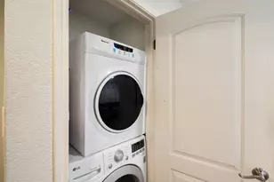 1910 Robbins Pl, Austin, TX 78705 - Photo 17