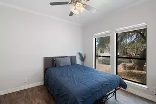 1910 Robbins Pl, Austin, TX 78705 - Photo 9